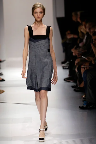 Look 28